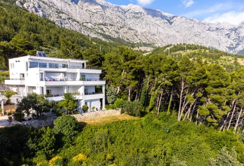 Apartments Maris Apartment in Brela