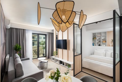 TV and multimedia, Balcony/Terrace, Living room, Seating area, Bedroom, air conditioner