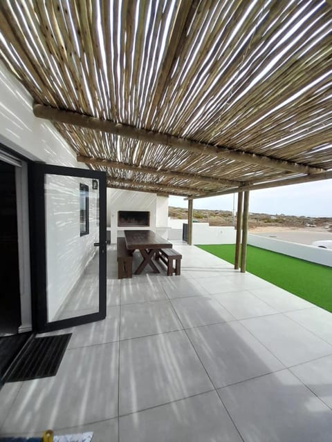 Property building, Balcony/Terrace