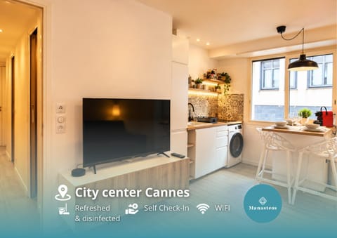 Communal lounge/ TV room, TV and multimedia, Kitchen or kitchenette, Dining area