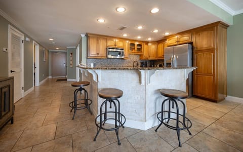 Phoenix X 710 condo Apartment in Ono Island