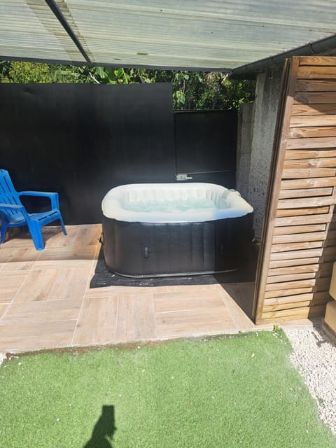 Hot Tub, Spa and wellness centre/facilities