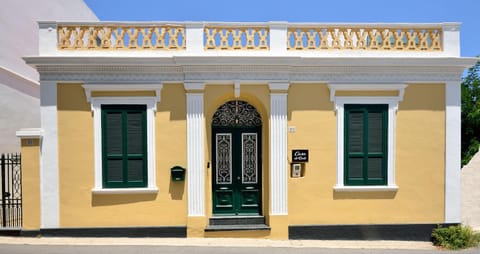 Property building, Facade/entrance