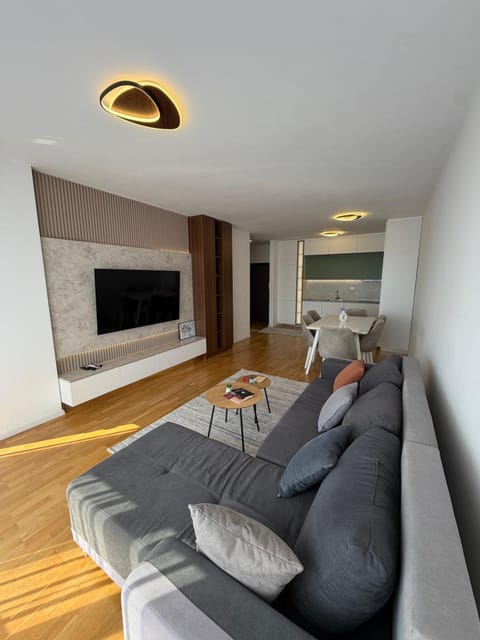 Communal lounge/ TV room, TV and multimedia, Living room, Photo of the whole room, Seating area, Evening entertainment