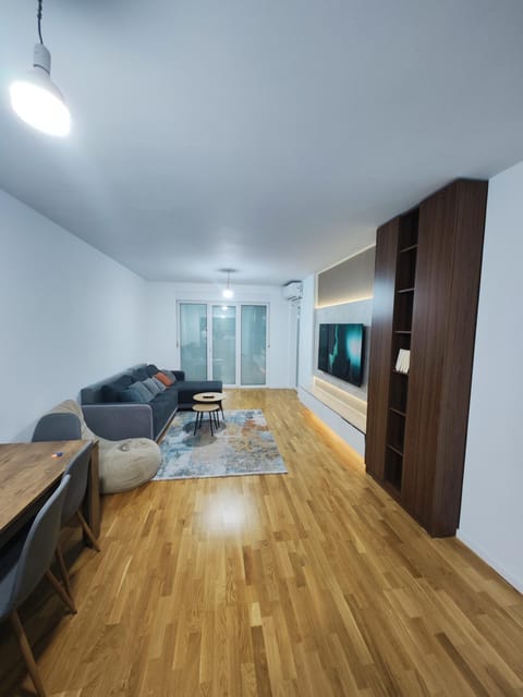 Living room, Seating area, Evening entertainment