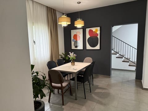 PINE HOUSE 2023 Villa in Vlorë