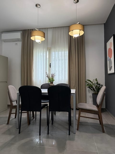 PINE HOUSE 2023 Villa in Vlorë