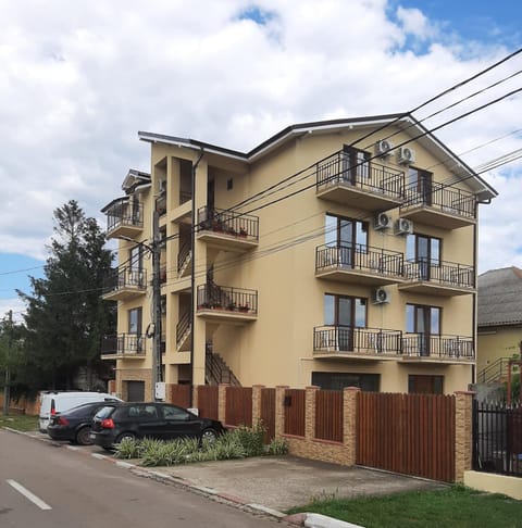 Property building, Day, Neighbourhood, Street view