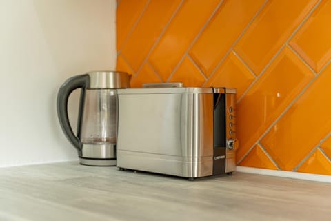 Coffee/tea facilities, Kitchen or kitchenette