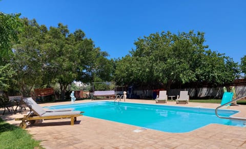Swimming pool, Swimming pool