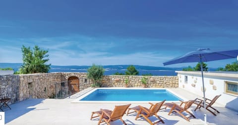 Schwarz pool house Villa in Crikvenica