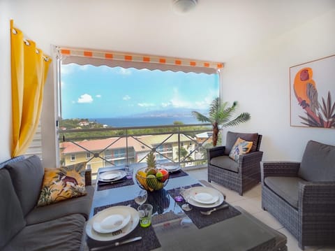 Patio, View (from property/room), Balcony/Terrace, Dining area, Sea view