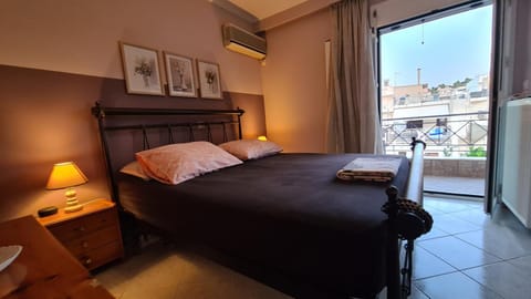Bed, Bedroom, air conditioner