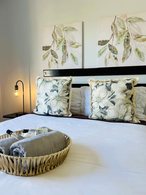 Bed, Decorative detail, Bedroom