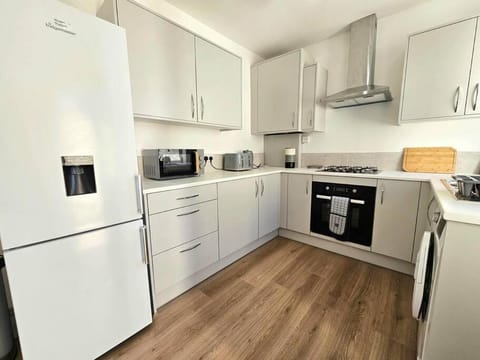 Kitchen or kitchenette, minibar, pet friendly, toaster, washing machine