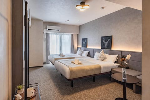 Bed, TV and multimedia, Photo of the whole room, Bedroom, air conditioner