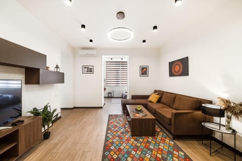 TV and multimedia, Living room, air conditioner