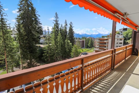 Property building, Natural landscape, View (from property/room), Balcony/Terrace, Mountain view