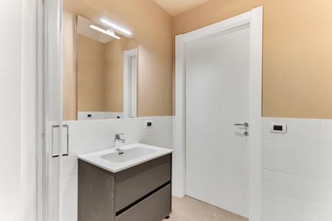 Alessia's Flat- Naviglio Grande Apartment in Milan