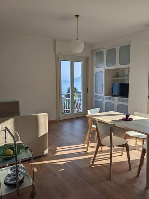 Balcony/Terrace, Living room, Seating area, Dining area