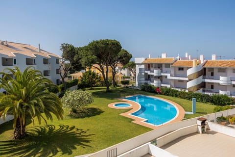Shower, Garden, Garden, Swimming pool