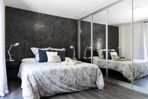 Bed, Photo of the whole room, Bedroom, towels, wardrobe, air conditioner