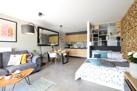 Bed, Photo of the whole room, Seating area