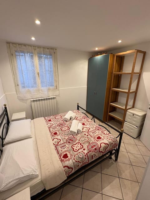 Bed, Photo of the whole room, Bedroom, towels, wardrobe