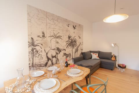 Living room, Seating area, Dining area