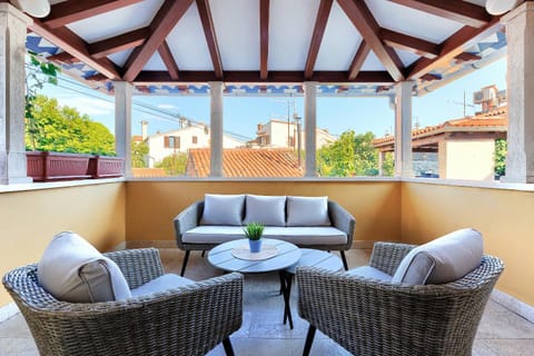 Balcony/Terrace, City view