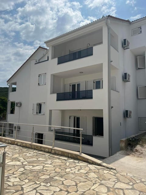 Property building, View (from property/room), Balcony/Terrace