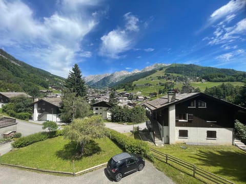 Day, Natural landscape, Mountain view, Parking