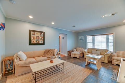 Lakefront Canandaigua Home with Dock and Kayak! House in Canandaigua Lake