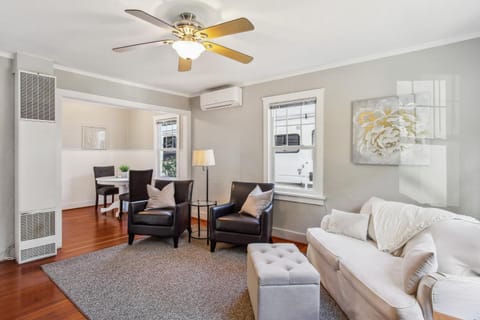 Charming Eugene Retreat Private Hot Tub and Yard! House in Eugene