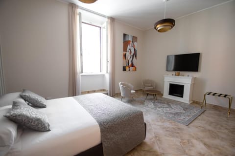 Bed, TV and multimedia, Photo of the whole room, Seating area, flat iron