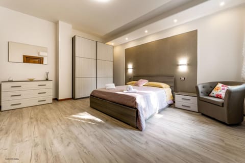 Bed, Bedroom, wardrobe