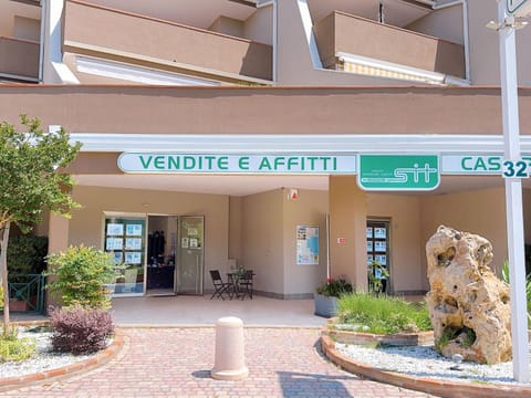 Property building, Lobby or reception