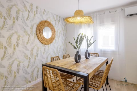 Living room, Seating area, Dining area, air conditioner