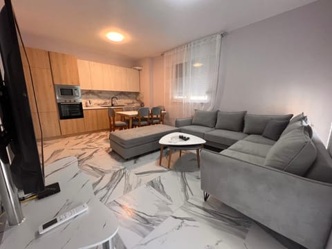 TV and multimedia, Kitchen or kitchenette, Living room, Seating area, pet friendly