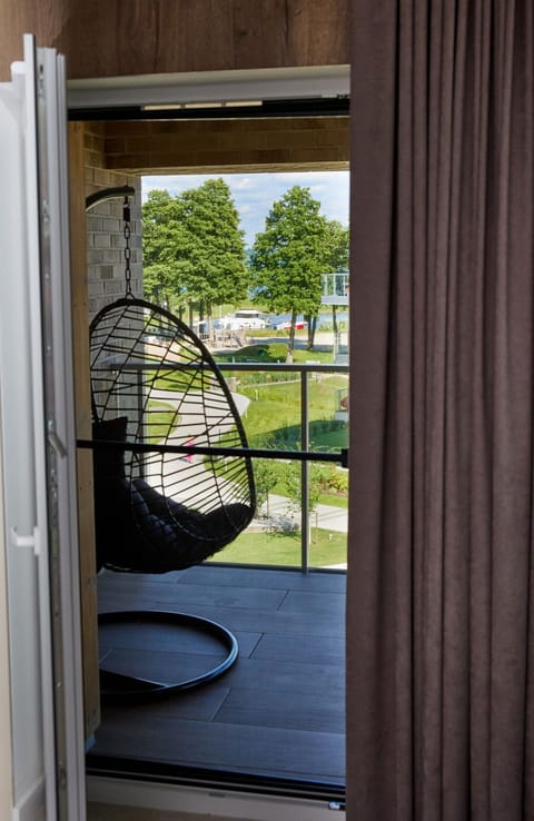 Apartament E18 w Nautica Resort nad jeziorem w Giżycku Apartment in Lithuania