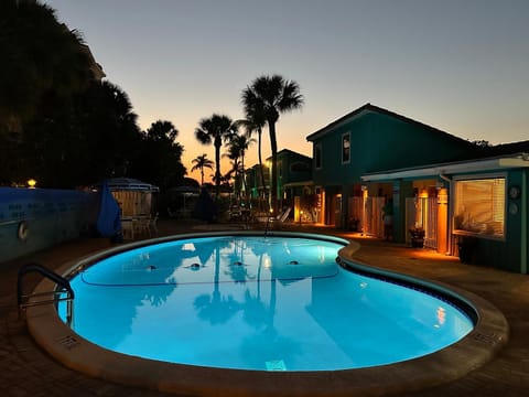 Night, Swimming pool