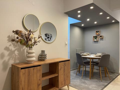 Decorative detail, Dining area