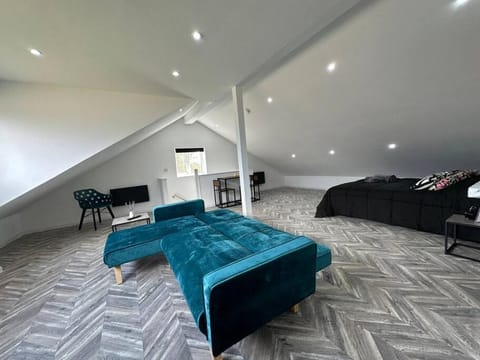 Brand New Penthouse Pad in Leeds Apartment in Leeds