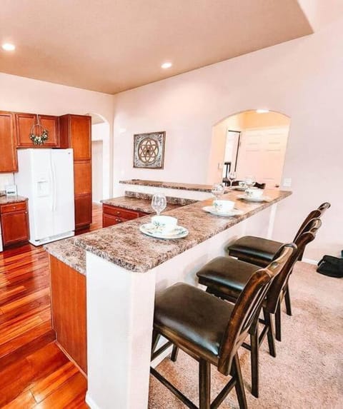 Falcon Retreat! Pet Friendly King Beds House in Black Forest