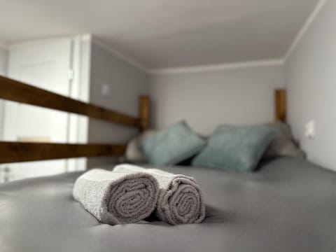 Bed, Photo of the whole room, towels