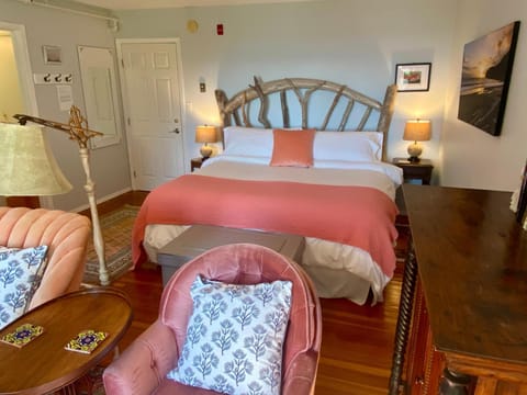 Seating area, Bedroom