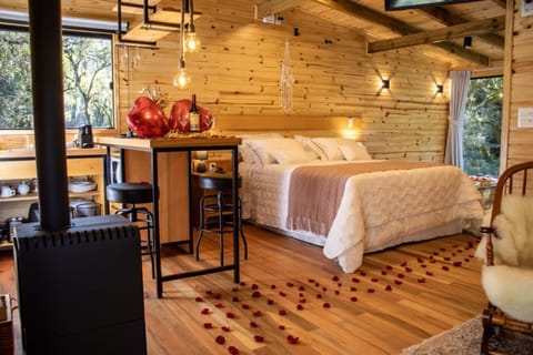 Bed, Kitchen or kitchenette, Photo of the whole room, Dining area, Bedroom