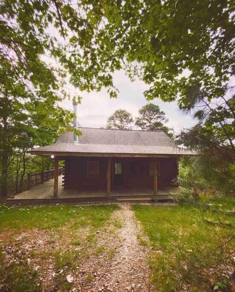 Chalet with a view at Bear Mountain - Hottub Apartment in Eureka Springs