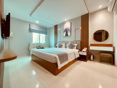 Bed, Photo of the whole room, Bedroom, air conditioner