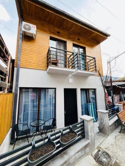 Property building, Balcony/Terrace